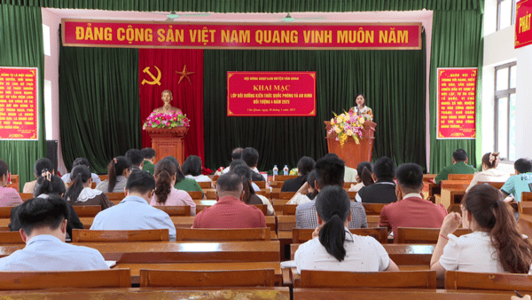 Văn Quan: Khai mạc lớp bồi dưỡng kiến thức quốc phòng và an ninh cho đối tượng 4