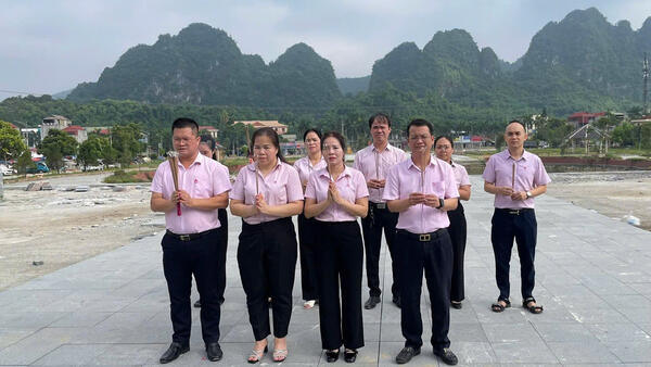 NHCSXH VĂN QUAN DÂNG HƯƠNG TƯỞNG NIỆM CÁC ANH HÙNG LIỆT SĨ NHÂN KỶ NIỆM 79 NĂM NGÀY THƯƠNG BINH - LIỆT SĨ (27/7/1947 - 27/7/2026)