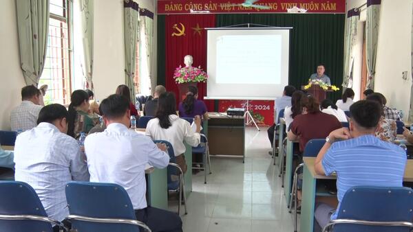 Văn Quan hơn 50 học viên được tập huấn khai thác, sử dụng chỉ dẫn  địa lý “Mác mật Lạng Sơn”