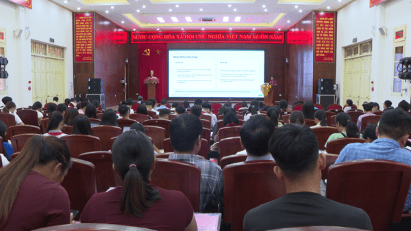 Xã Văn Quan Tập huấn tuyên truyền, phổ biến pháp luật về phòng, chống tảo hôn và hôn nhân cận huyết thống.